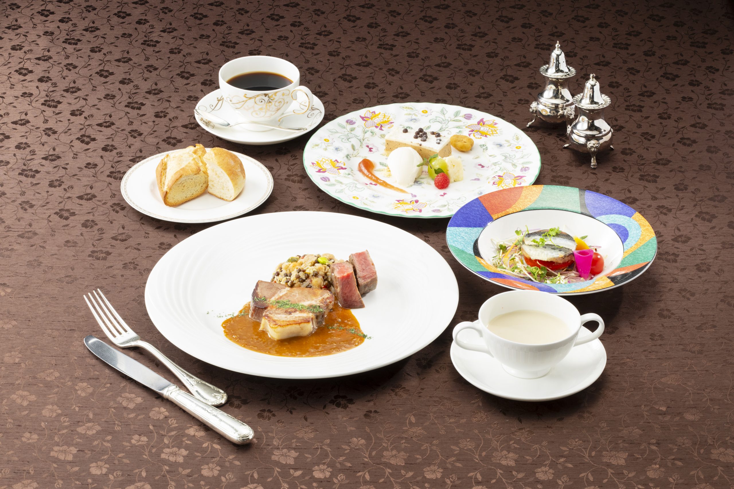 ディナークルーズ｜東京湾クルージングレストランのシンフォニー 