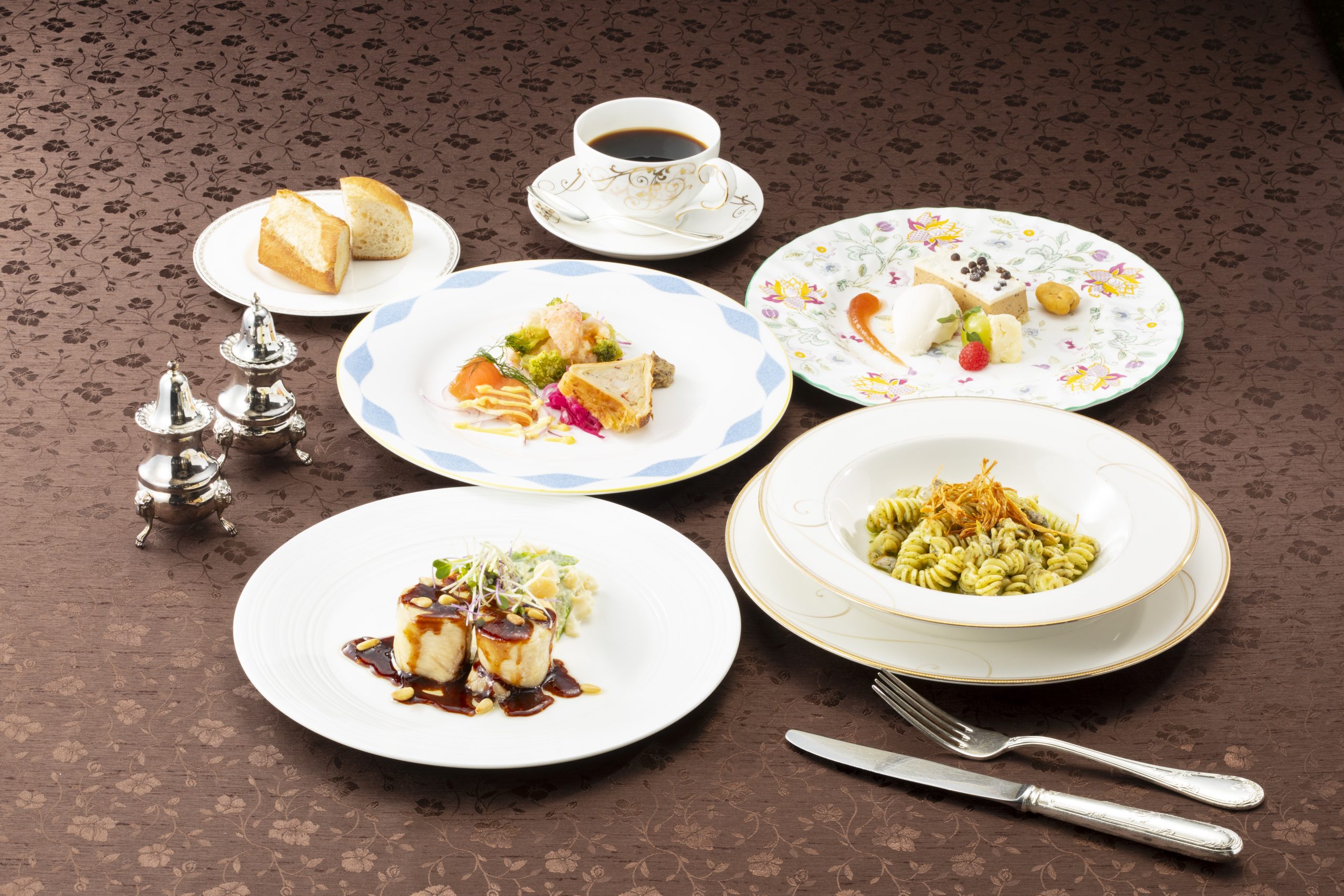 シンフォニークルーズ】ディナークルーズ イタリアン ペアチケット