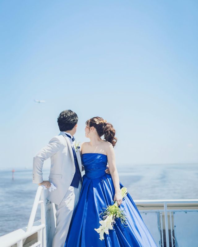 海上からはじまる物語
【一緒に歩む人生の大航海へ】

今も
これからもずっと大切にしたいあの人に
勇気をだして伝えた
大切な瞬間　プロポーズ

そこからはじまった
お二人の物語
どんなときも楽しみながら
人生を歩んでいこう！

船からみる特別な景色は
いつまでもお二人の心の中に

そんな大切な瞬間のお手伝いをしたい

シンフォニークルーズウェディングでは
いつまでも残る素敵な想い出をつくる
【海婚】船上ウェディングが叶えられます

ゲストハウスのような　一船チャーター
プライベートデッキ付きの個室
船上で素敵な時間を過ごされたい皆様に
オススメです。

今だからこそ
隣にいてくれる人と
支えてくれる皆様と
色んなカタチで大切な時間を過ごしませんか😊

#プロポーズ　#シンフォニークルーズウェディング 
#シンフォニークルーズ 
#結婚式 #ドレス